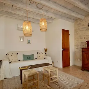 Holiday home Rev'arles Maison De Charmes Aux Arenes, Arles