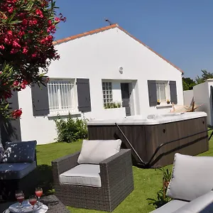 In -villa Jacuzzi Villa