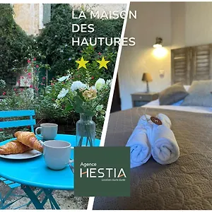 Holiday home La Maison Des Hautures, Arles